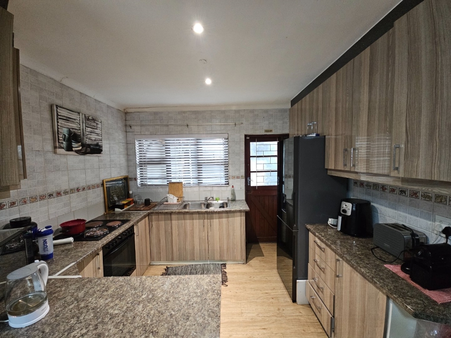 2 Bedroom Property for Sale in Ottery Western Cape